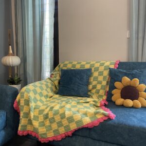 Checkered throw blanket