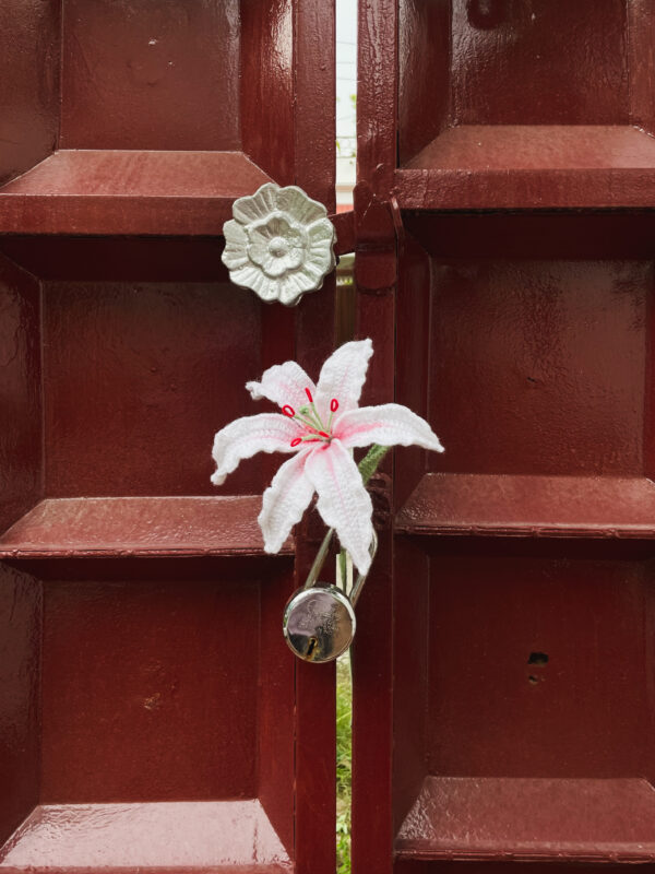 Crochet wild lily - Image 3