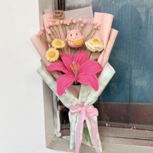 Love buds bouquet (Lily, Piggy, French rose, Daisy, Buds)